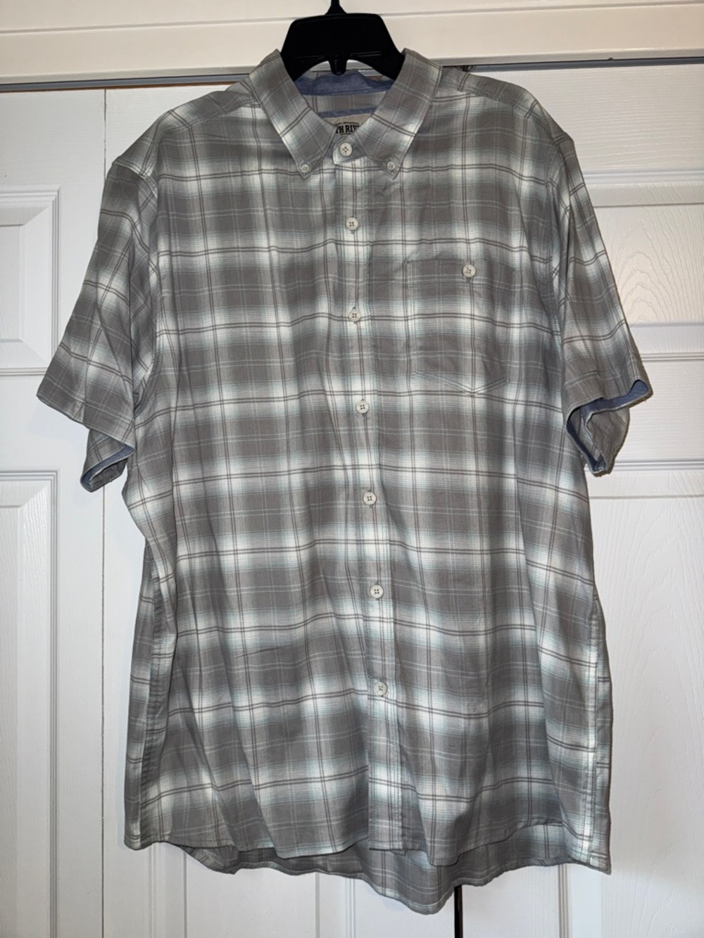 Men's Gray Plaid Button-Down Shirt - Lightweight Short Sleeve - XL